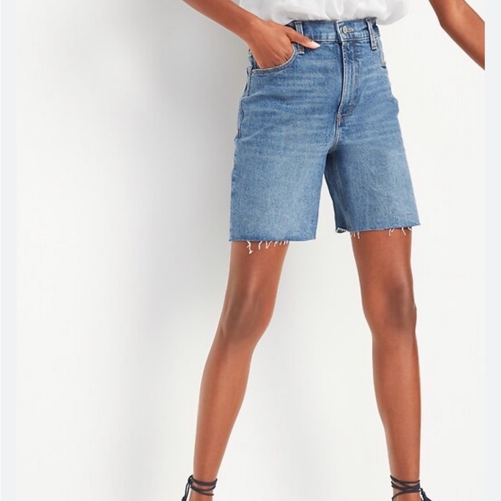 Old Navy Sky Hi Extra High Rise Denim Cut-Off Shorts